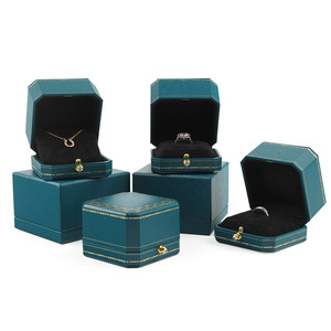 Customized Gift Boxes For Jewelry Packaging