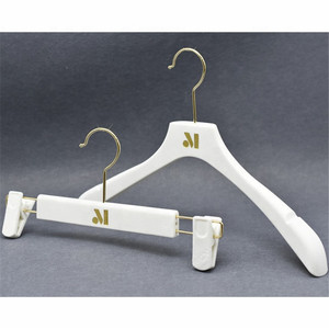 Plastic White Velvet Hanger With Metal Hook