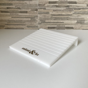 AJW033 Customized White Acrylic Jewelry Cards Display Stand