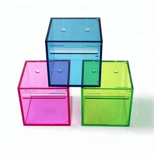 ABX010 Wholesale High Quality Acrylic Wall Hanging Tissue box