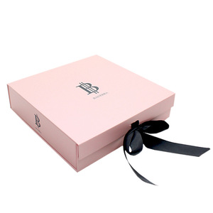 AGX004 Custom folding handbag packaging box gift box with ribbon closure